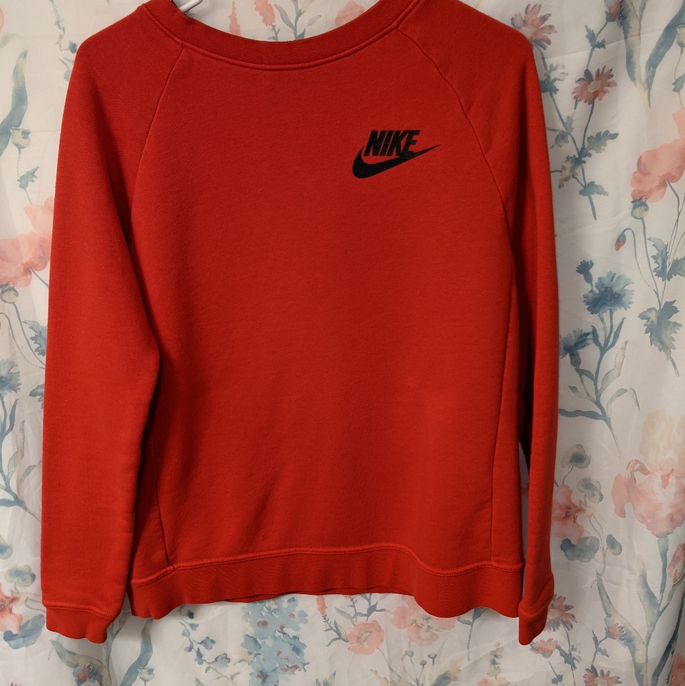 Red Nike crewneck sweatshirt/pullover